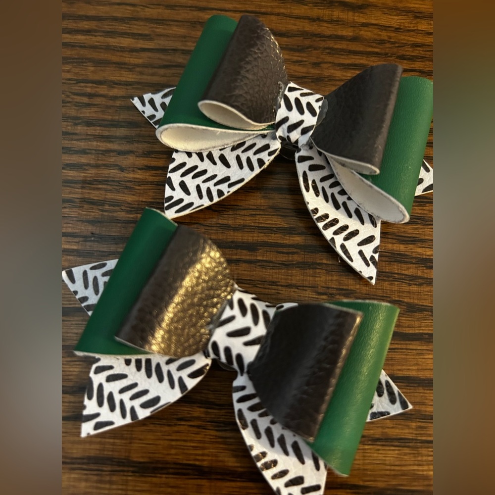 SOLD•Shoe Clips - Picture 2 of 3